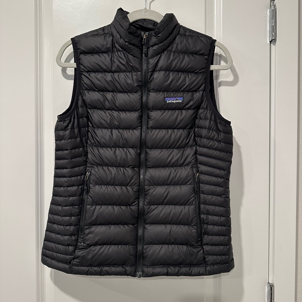 Patagonia women’s down sweater vest